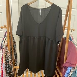 Zenana Outfitters black baby doll short sleeve blouse. Size 3X